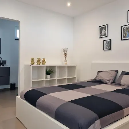 Maisonnette Entierement Renovee Givet Exterior foto