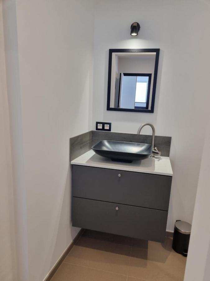 Maisonnette Entierement Renovee